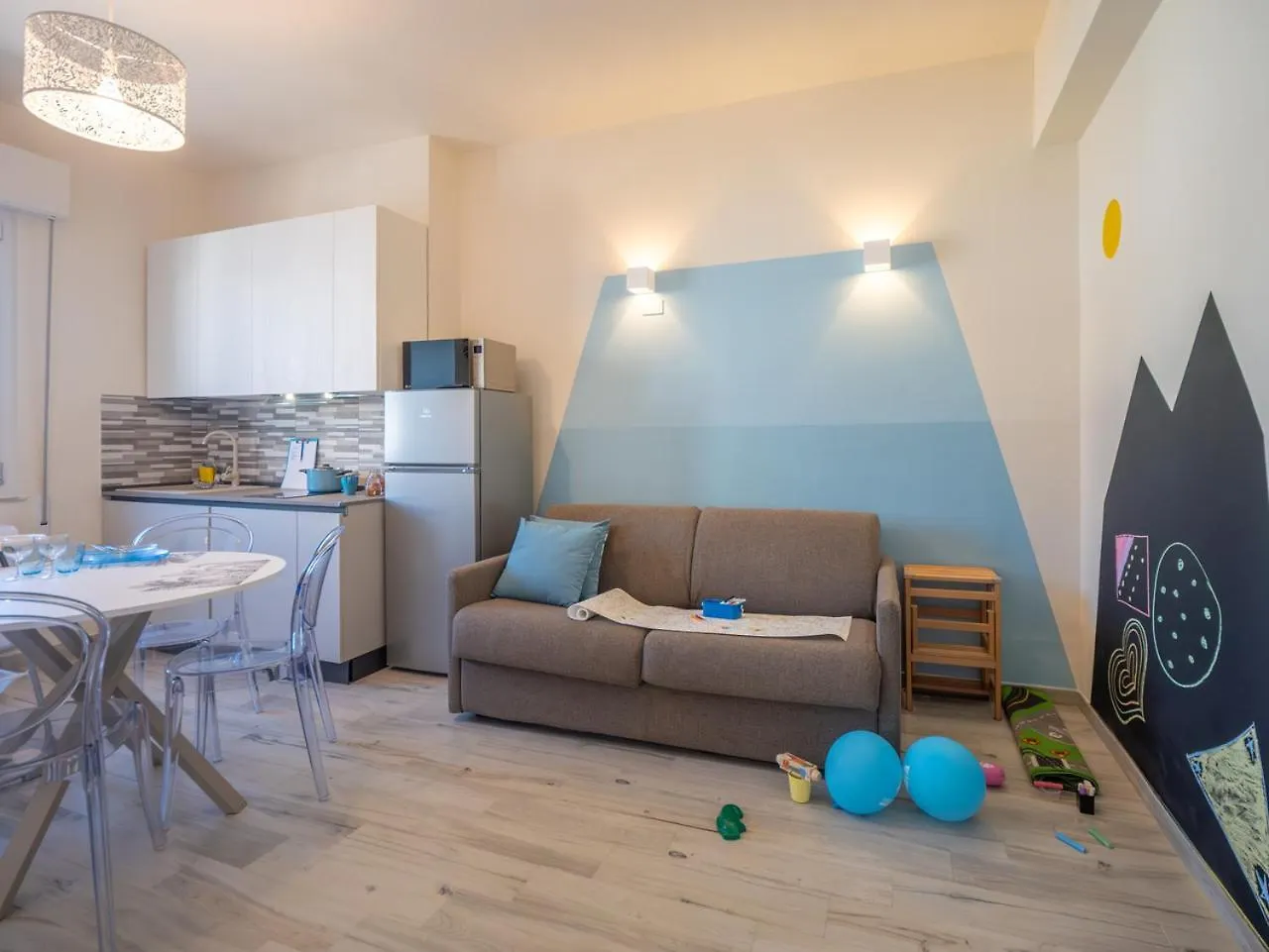 Babyaccommodation Family Panoramic IV Pietra Ligure 0*,