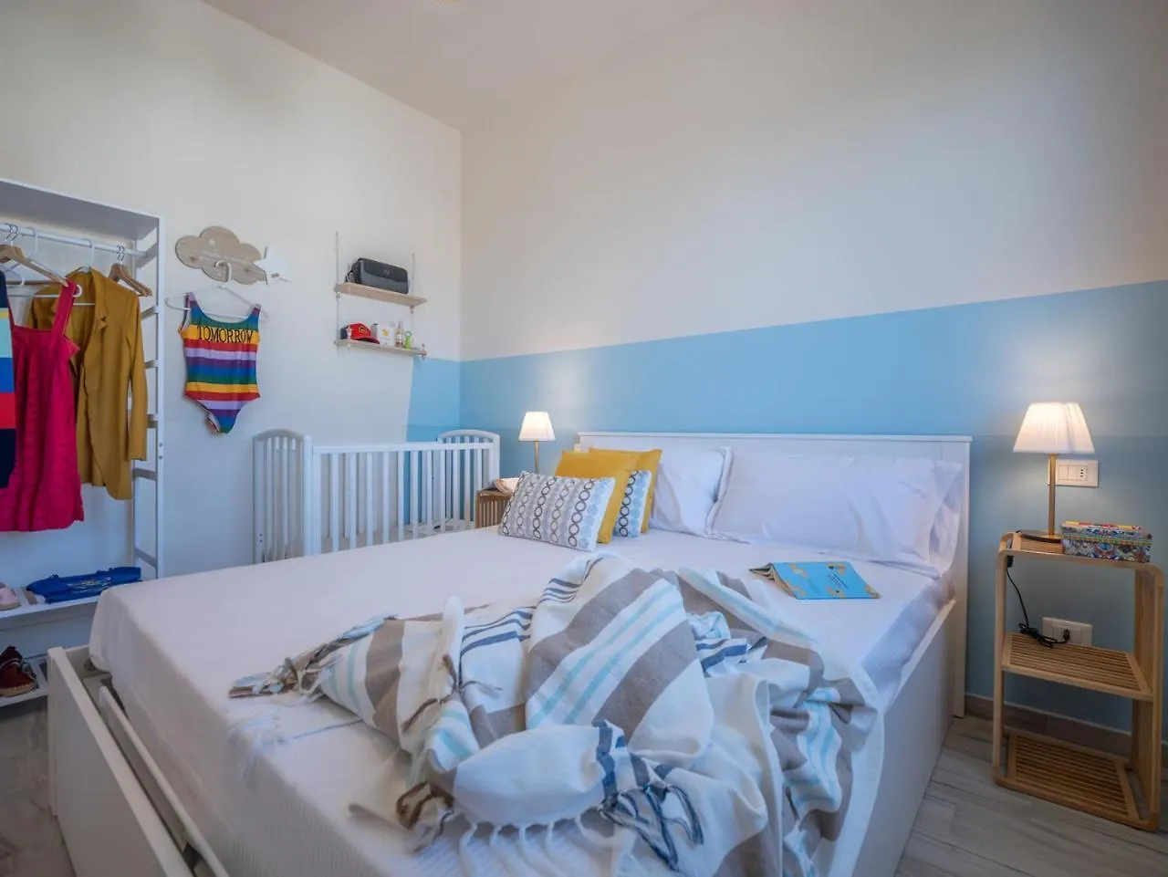 Apartment Babyaccommodation Family Panoramic IV Pietra Ligure Italien